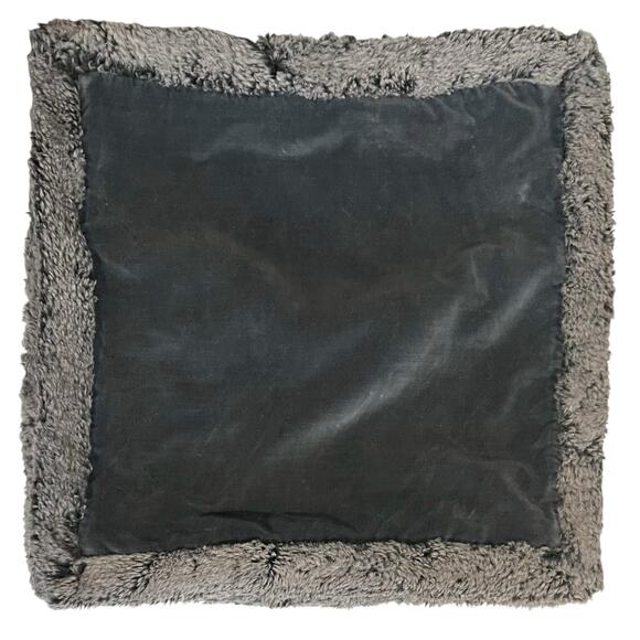 Pottery Barn Pillow Cover Set of 2 Velvet And Faux Fur Trim 20"x 20” Gray - Picture 5 of 10